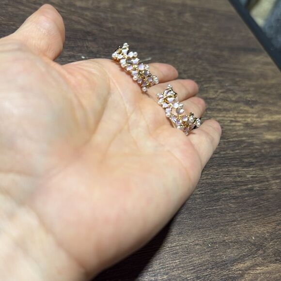 Elegant 14K Gold Plated Pearl Floral Hoop Earrings - Picture 16 of 16